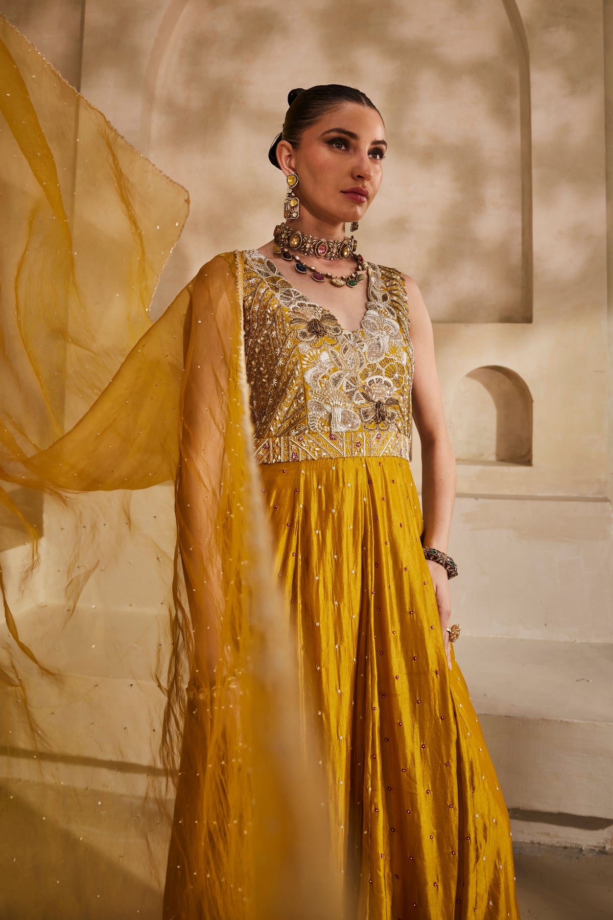 Sunehri Anarkali Set