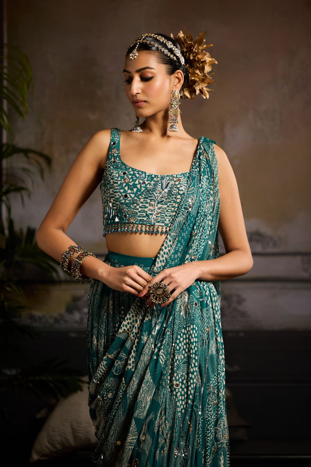 Teal Printed Highlighted Saree Set