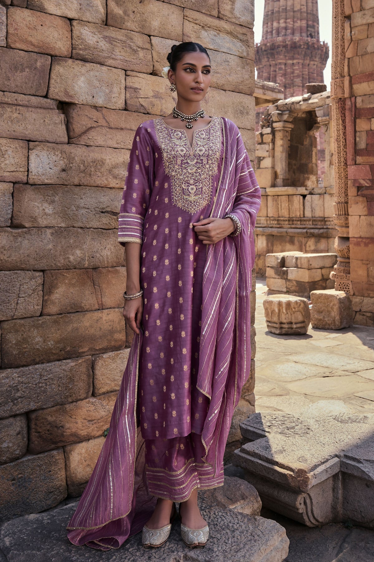 Nehmat Kurta Set
