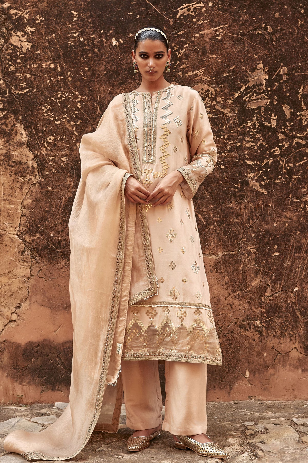 Chanderi Geometric Gota Kurta Set