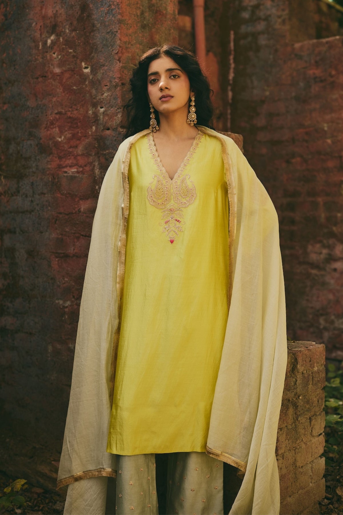 Sufra Nayab Kurta and Pants