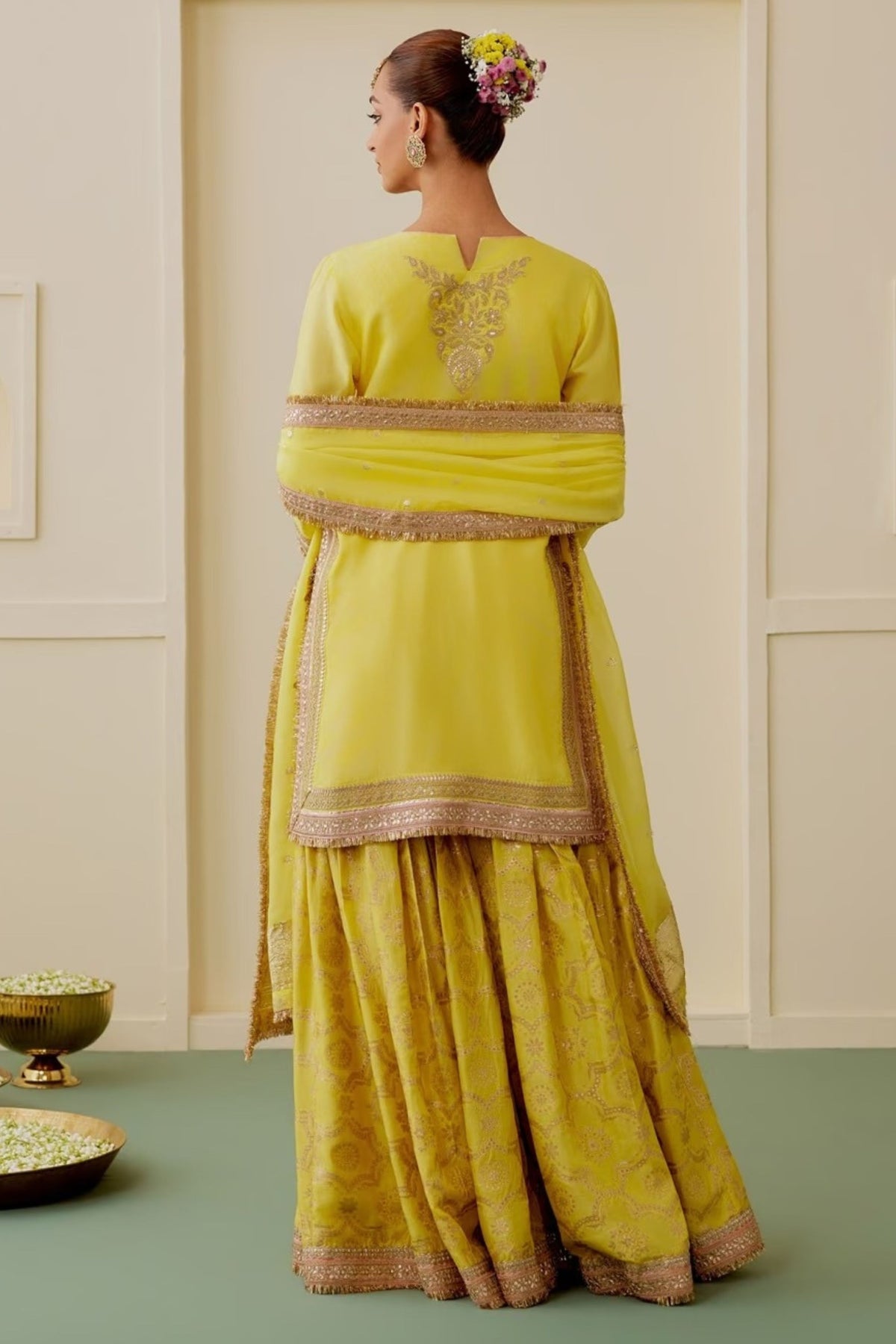 Shaazneen Sharara Set