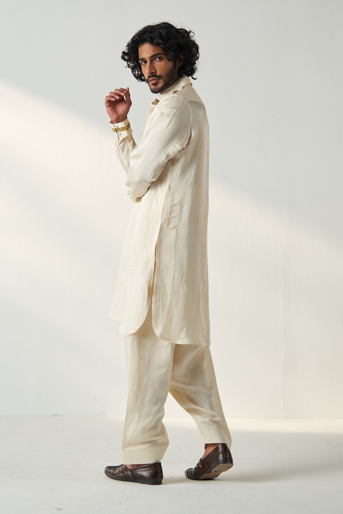 Ivory Mehul Pathani Set