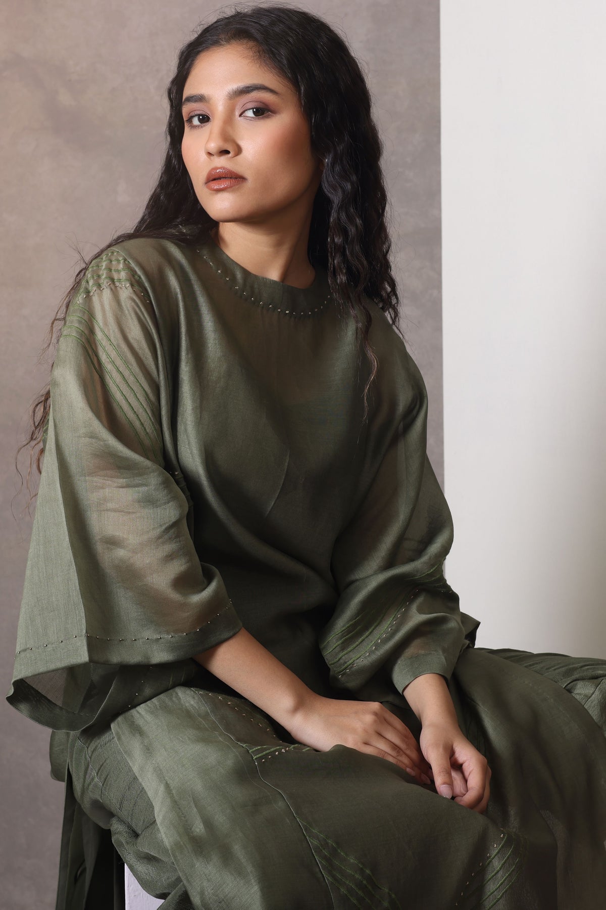 Rekha Outfit