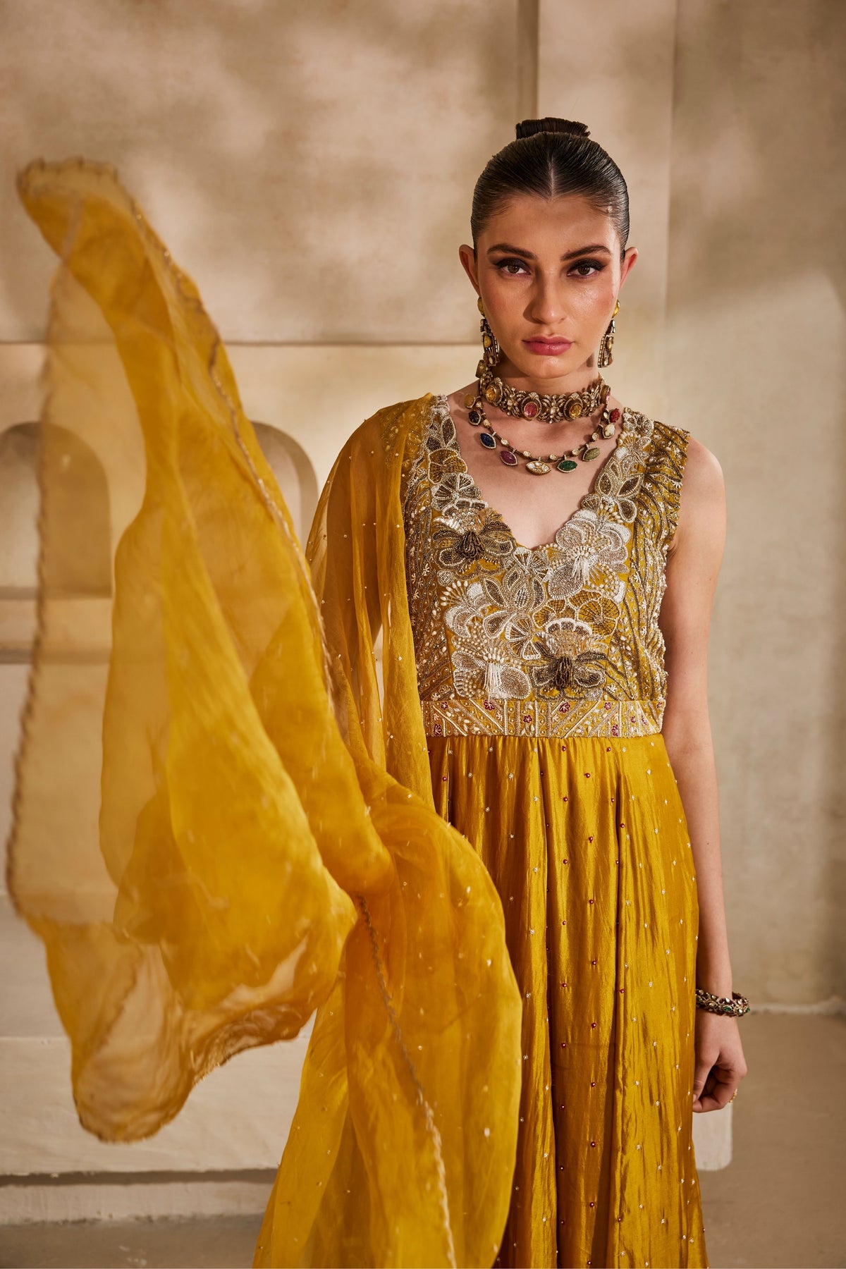 Sunehri Anarkali Set