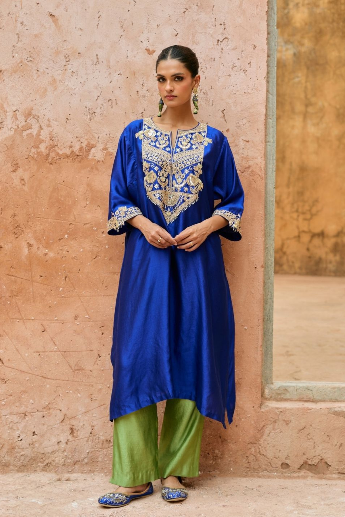Neera Kaftan Set