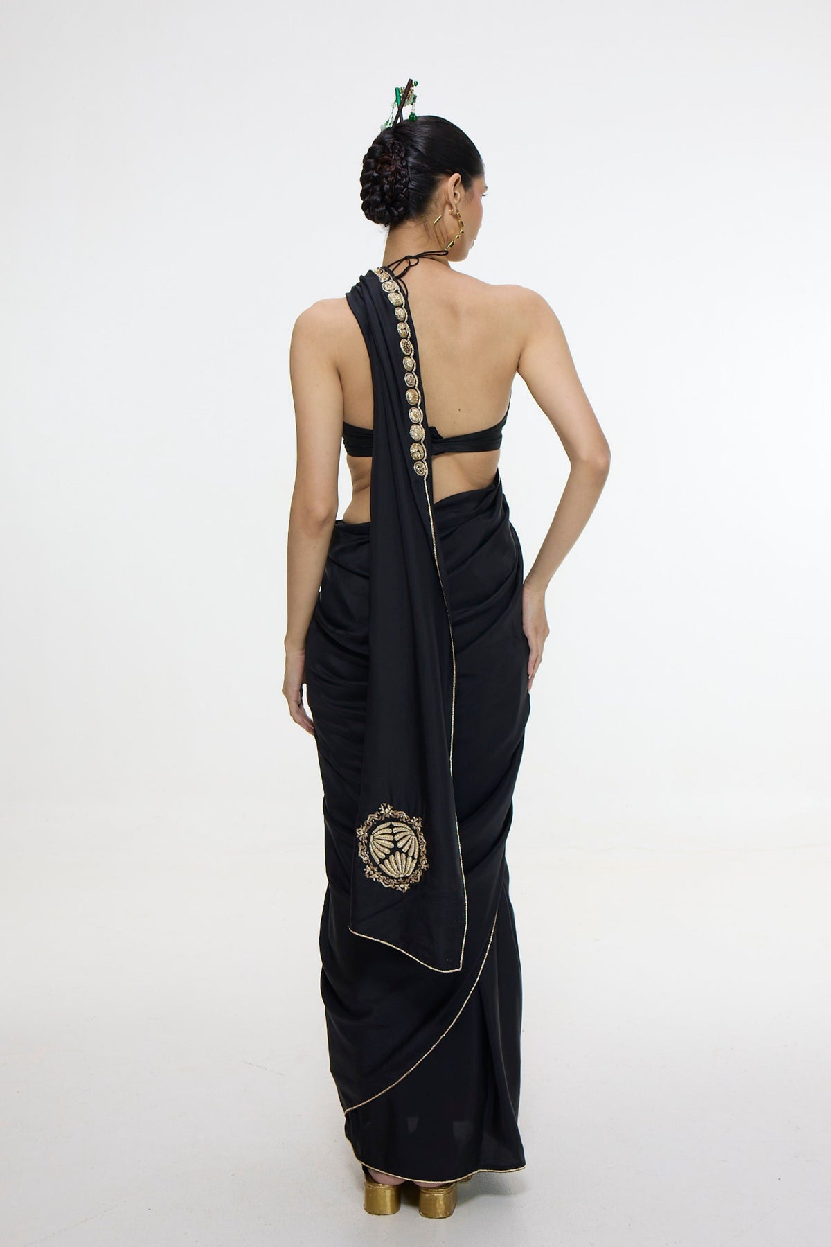 Handwoven Black Mashroo Silk Saree