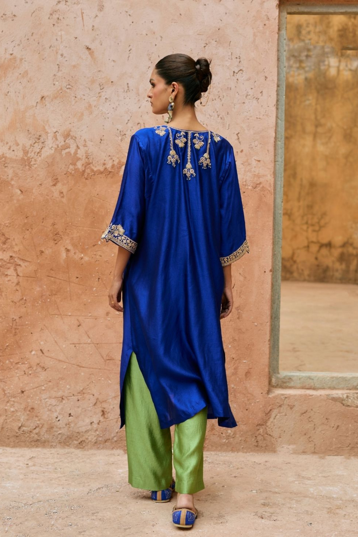 Neera Kaftan Set