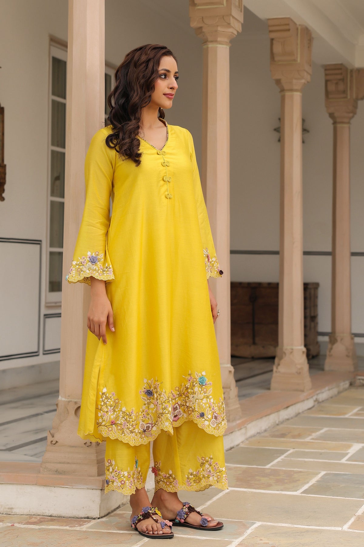 Gulzar Yellow Scallop Kurta Set