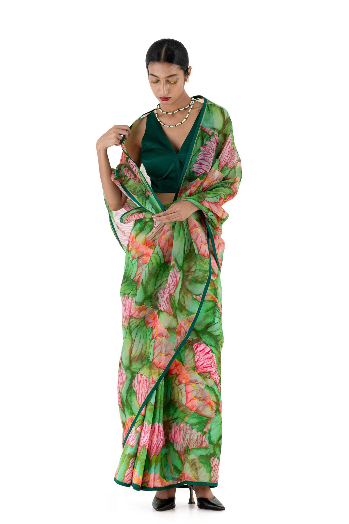 Muraiyya Green Saree