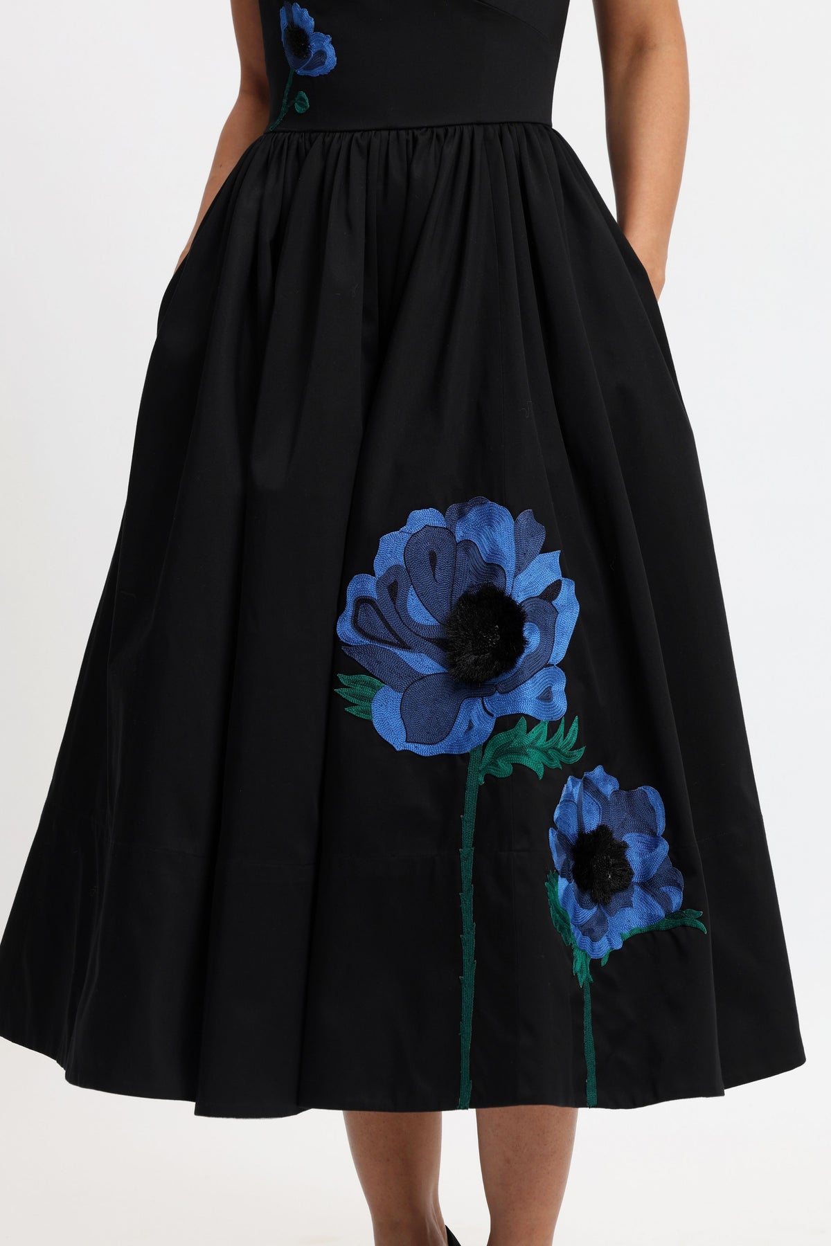 Sweetheart Midi With Halter Straps