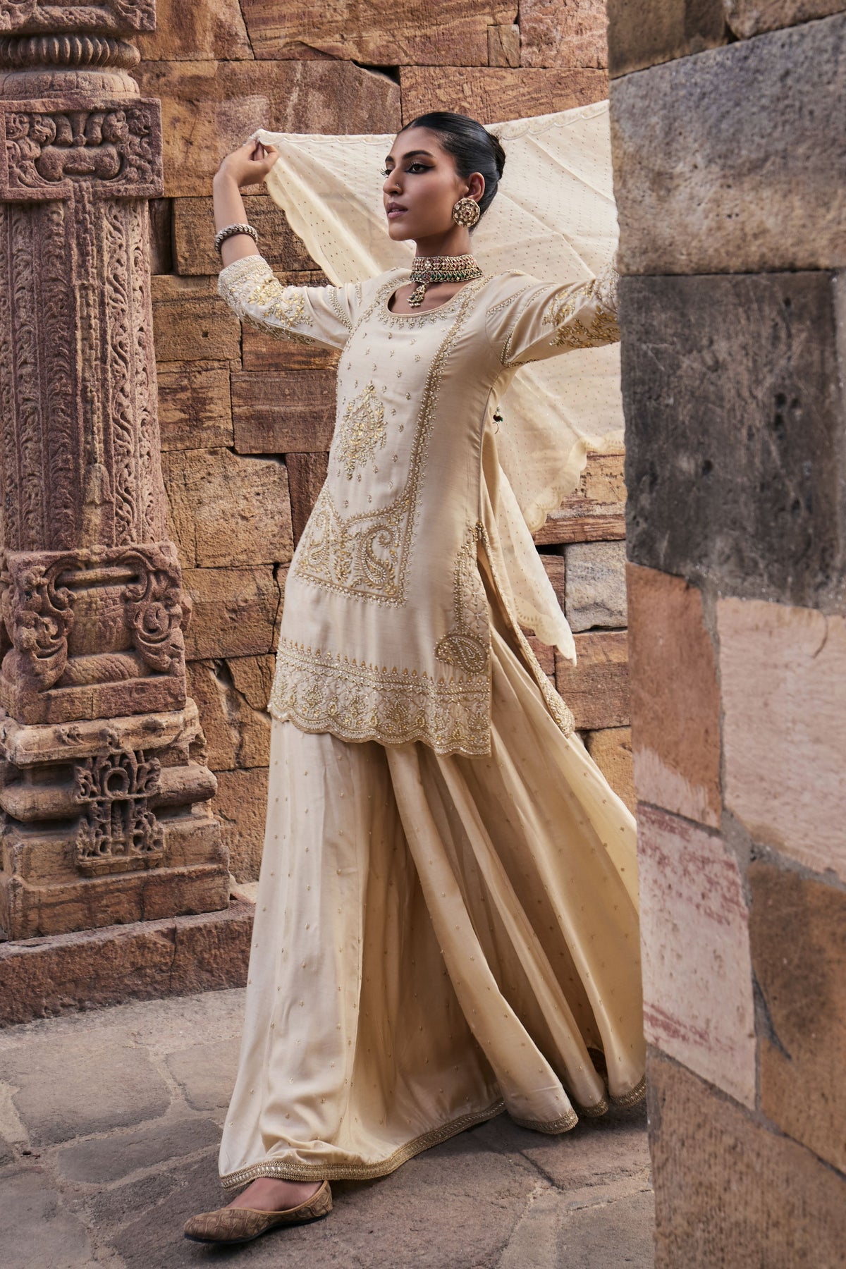 Alaya Sharara Set