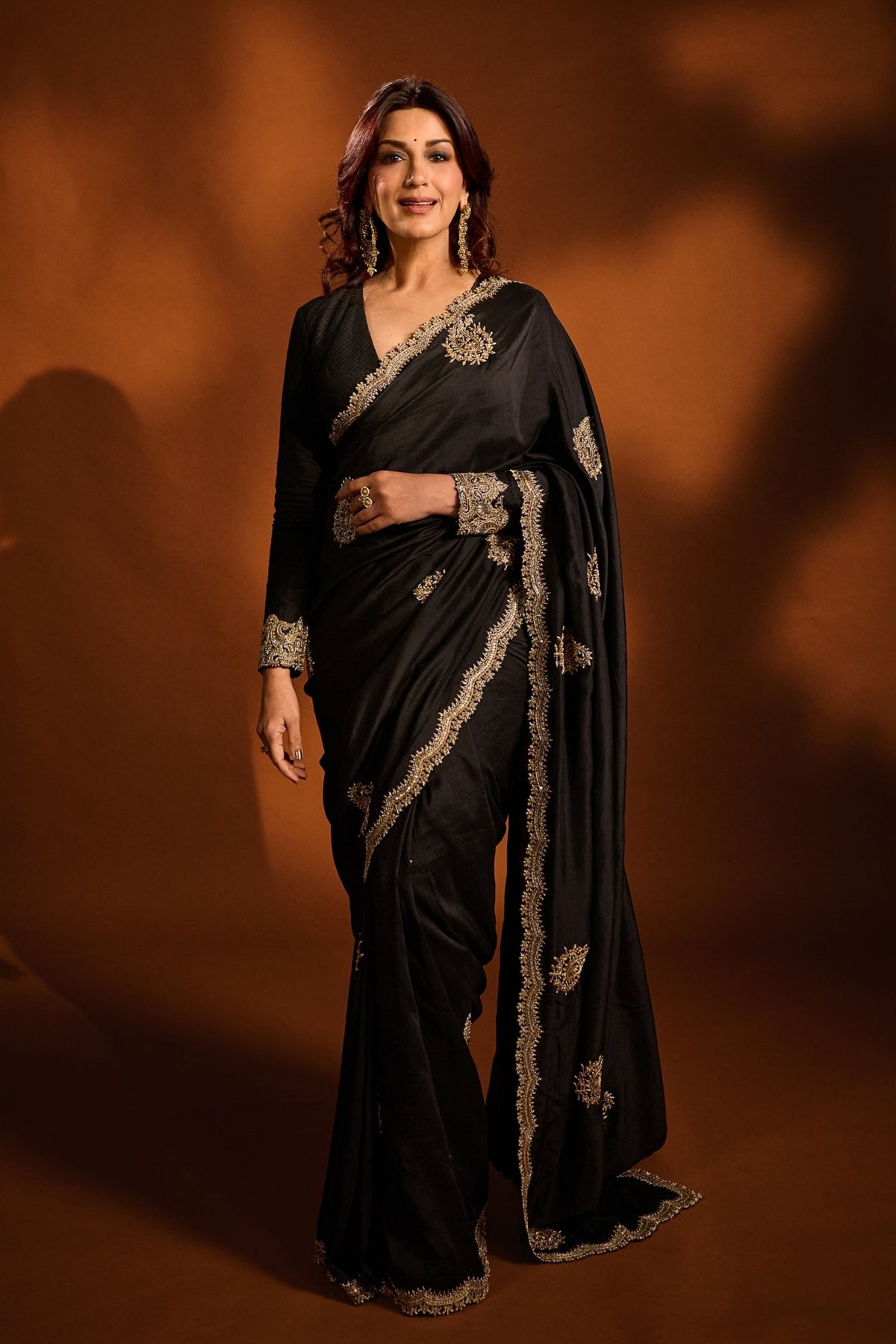 Sonali Bendre in Mrunalini Rao