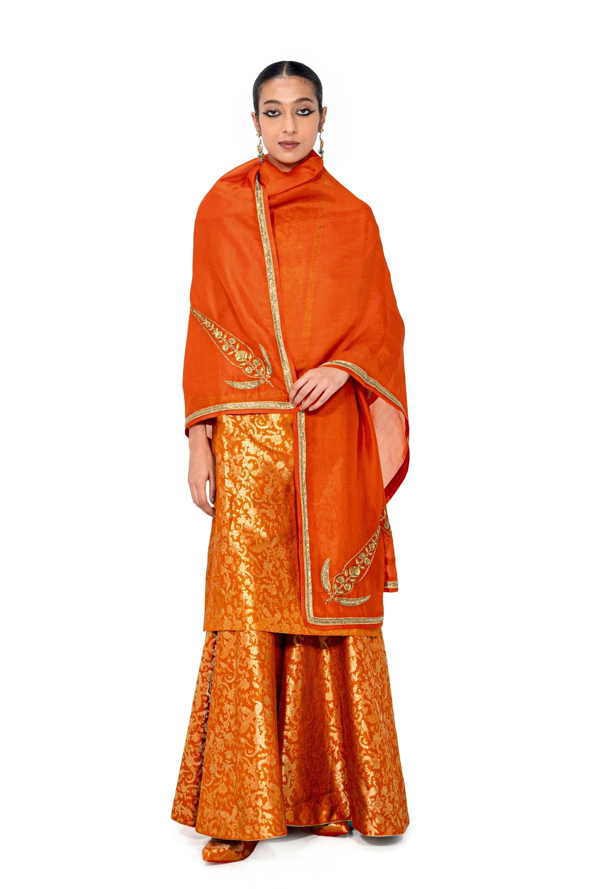 Sarena Lakhoni Kurta And Sharara