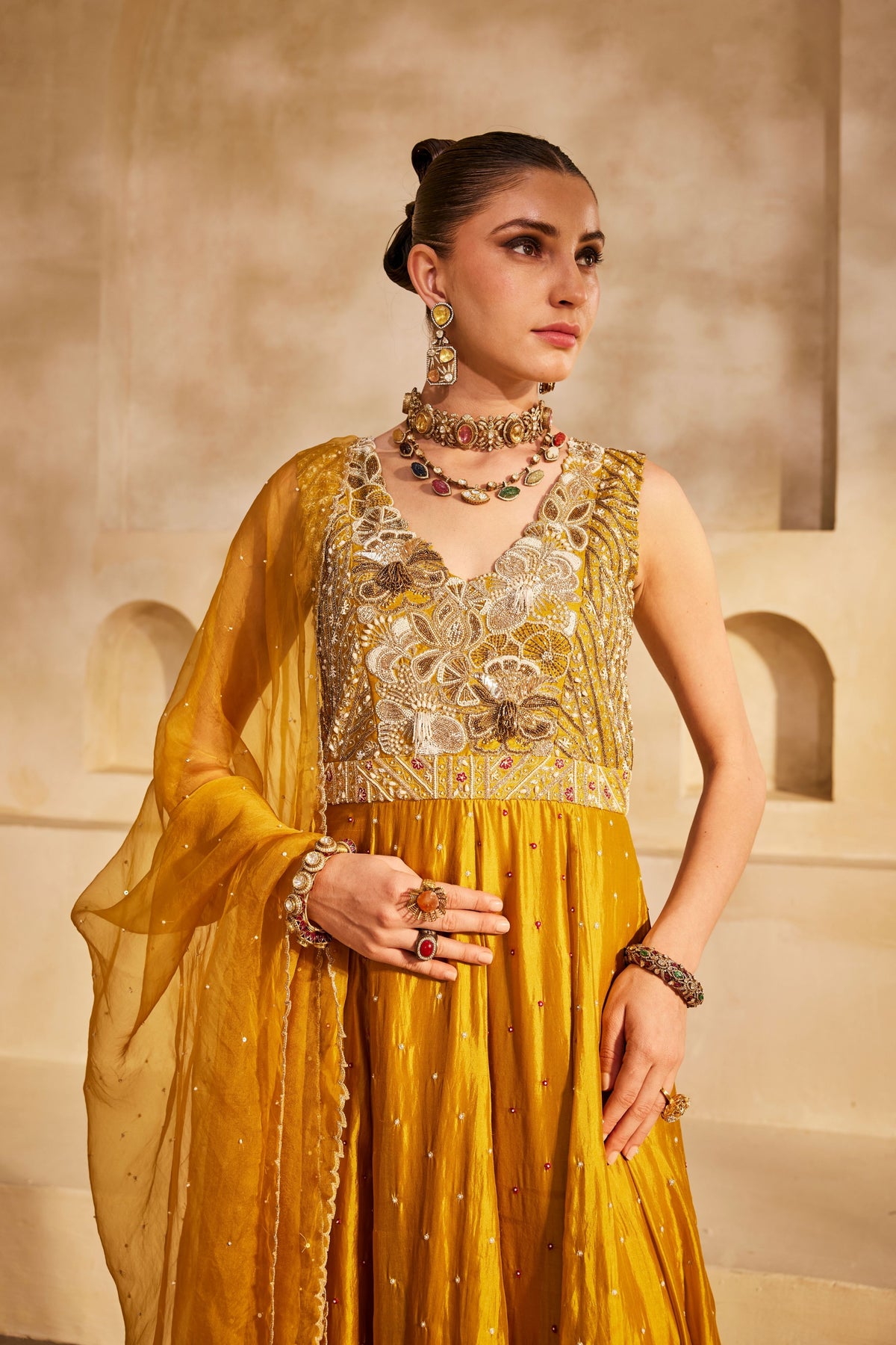 Sunehri Anarkali Set