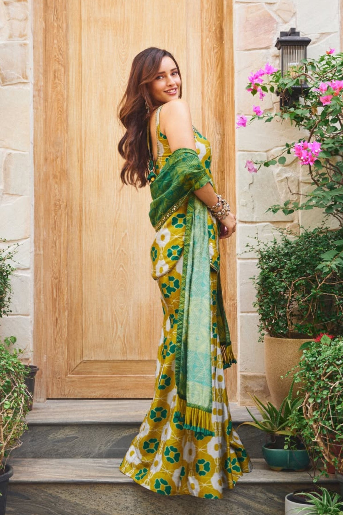 Tripti Dimri in Drishti & Zahabia