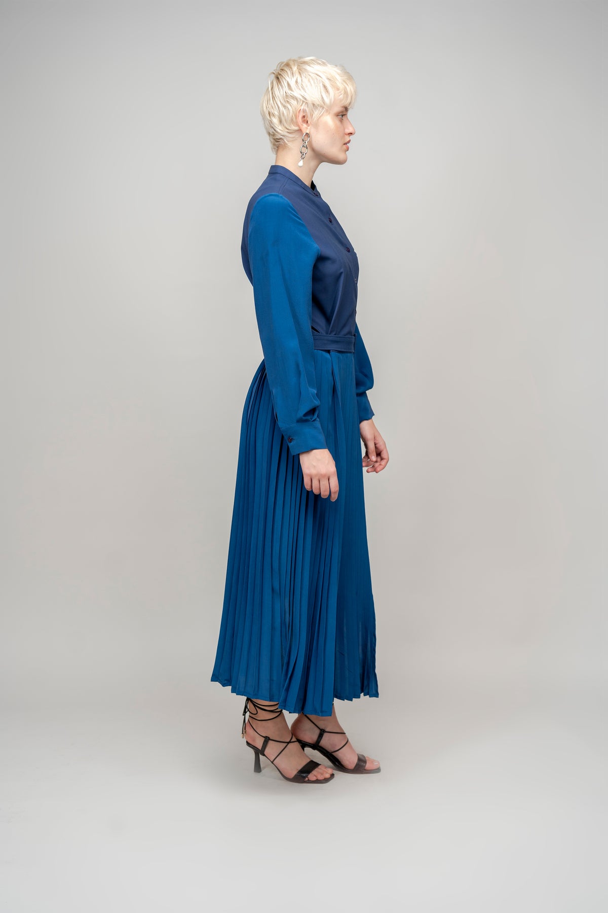 Fan Dress in Carbon