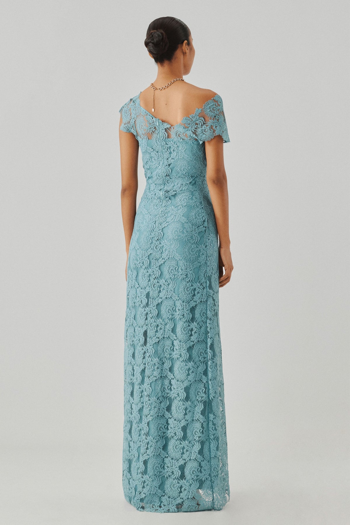 Arnaz Lace Gown