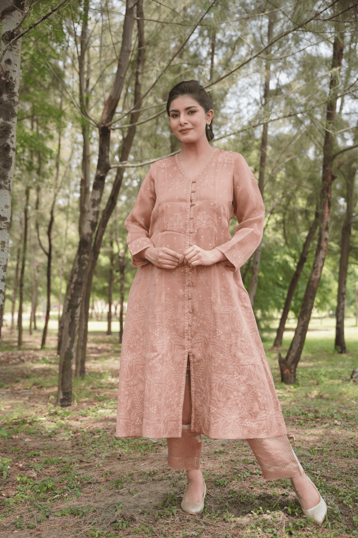 Aabida Chikankari Kurta Set