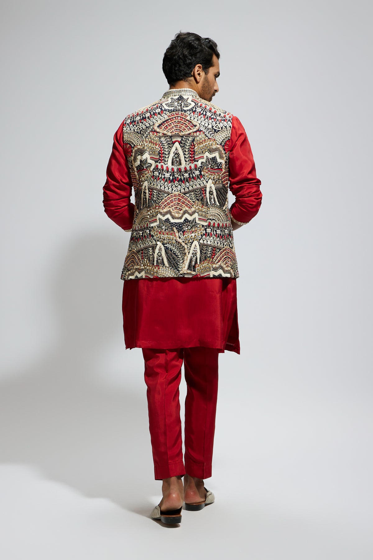 Abtract Embroidered Bandi Set