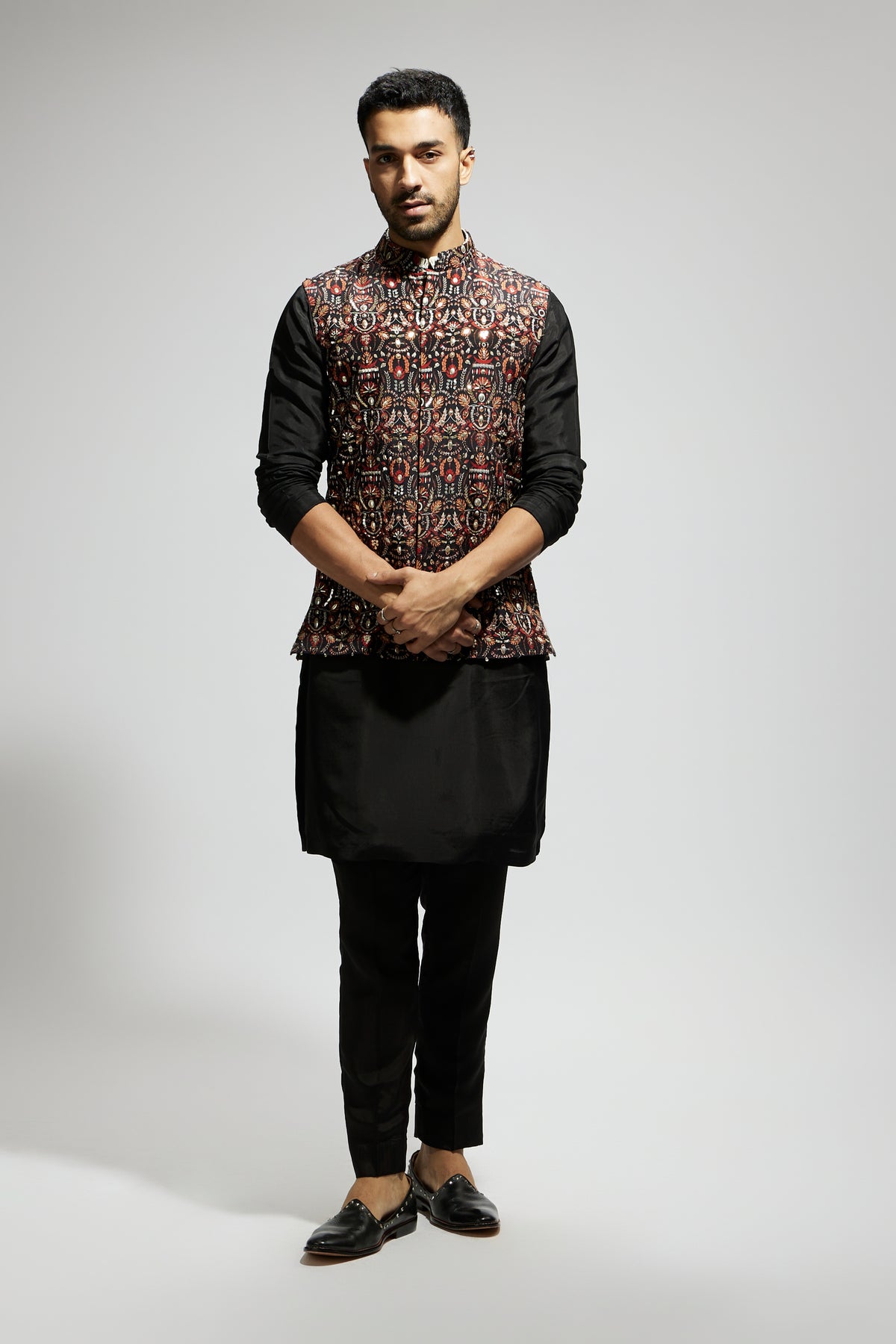 Black Embellished Bandi Set
