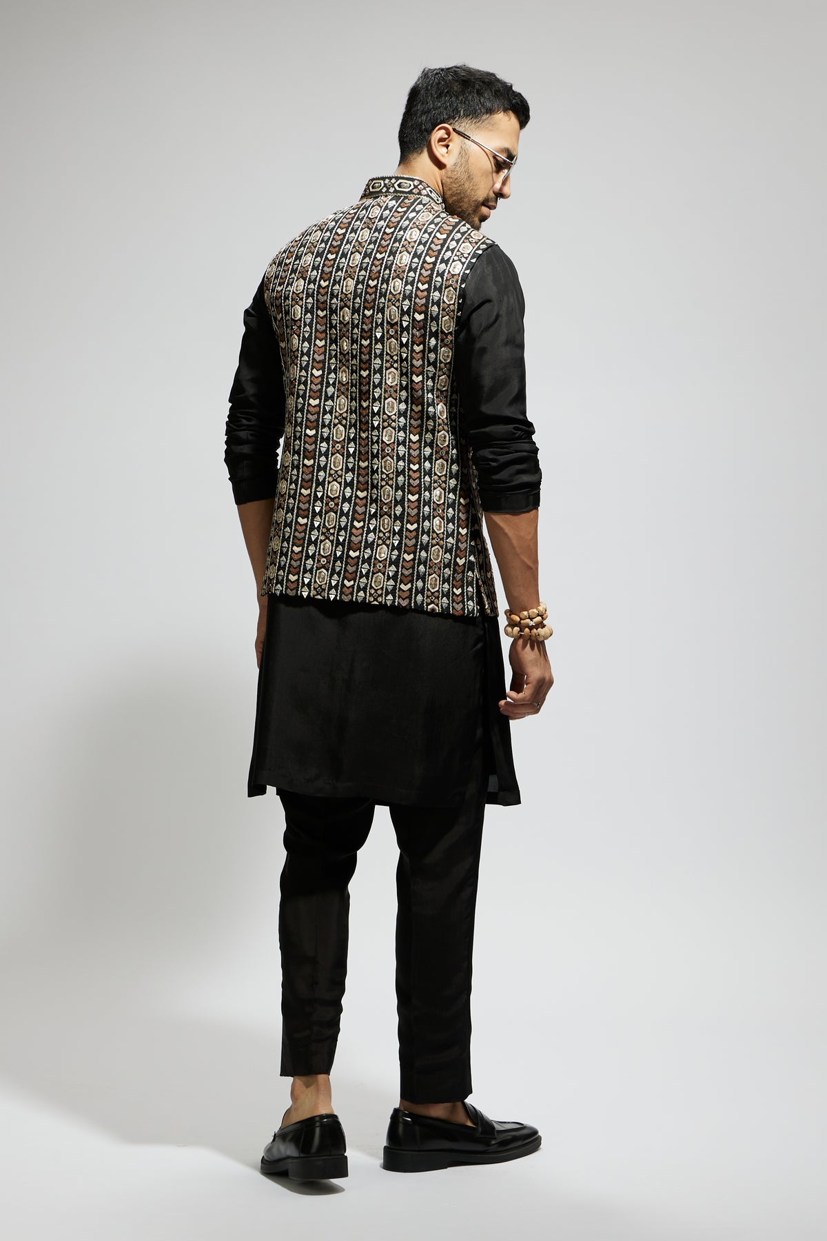 Black Geo Embroidered Bandi Set