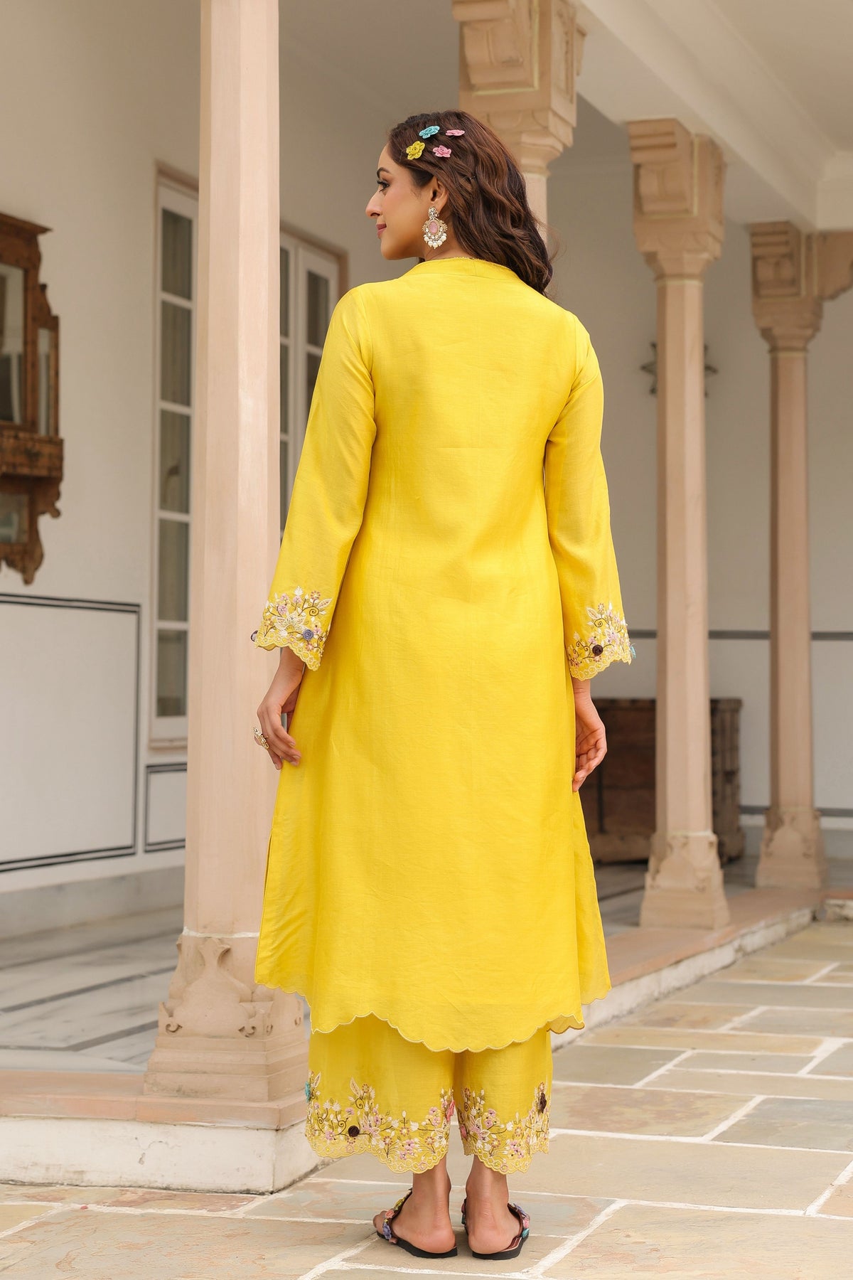 Gulzar Yellow Scallop Kurta Set