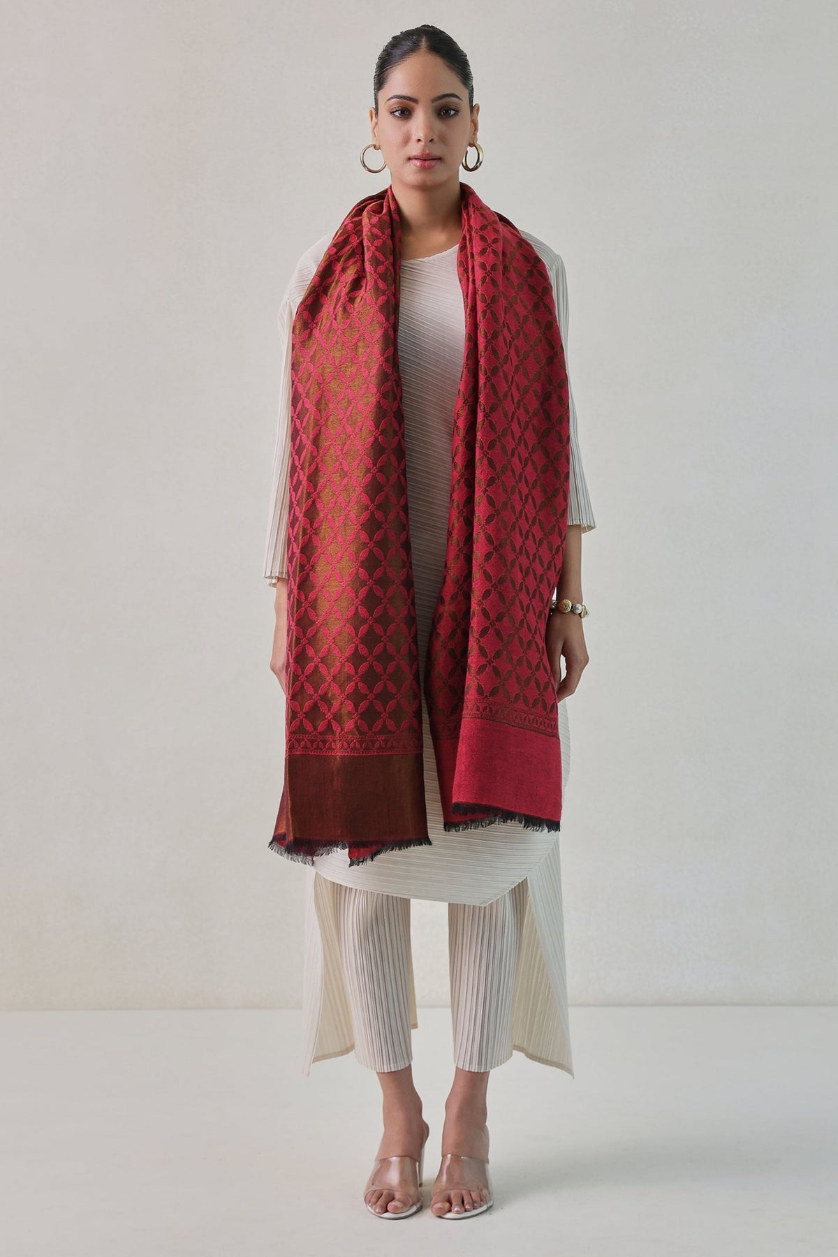 Tabbasum Reversible Zari Stole