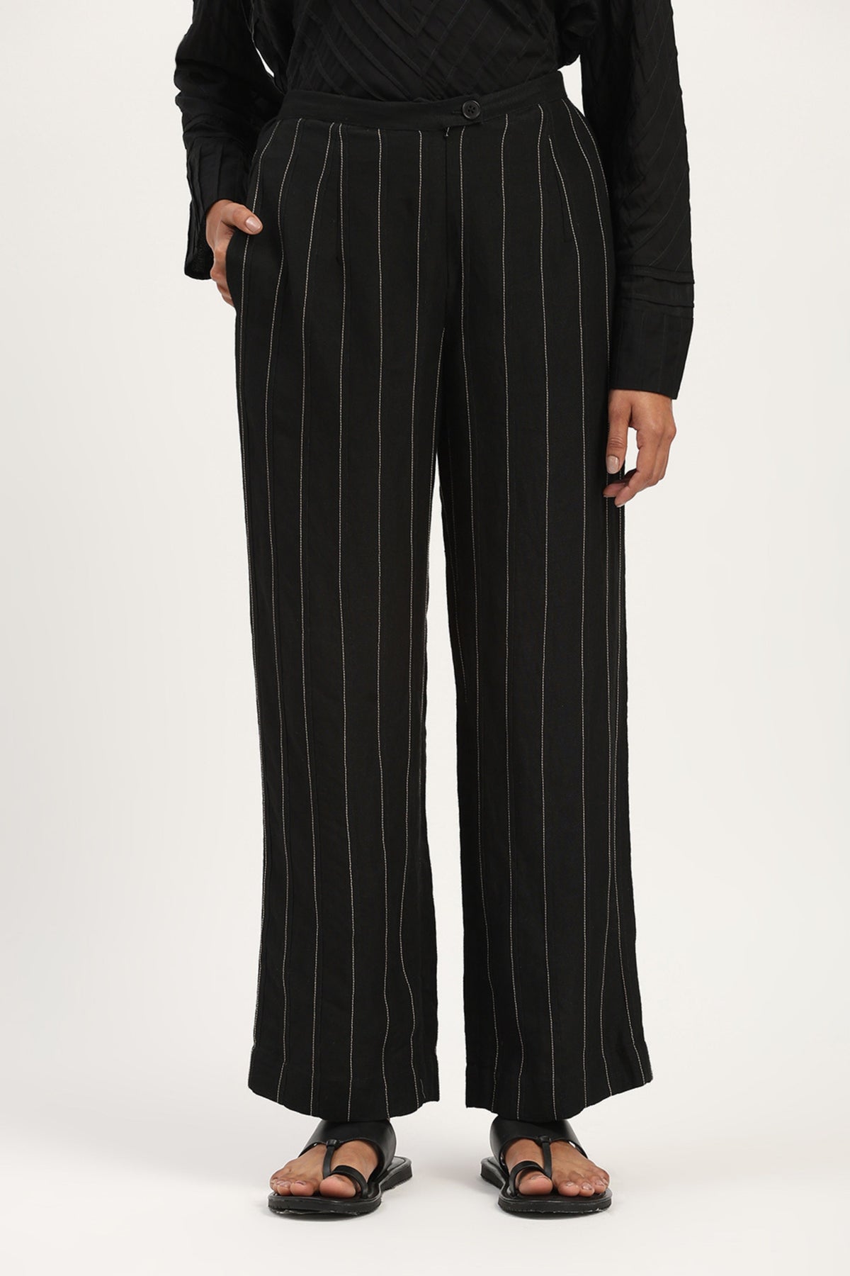 Black Pleated Linen Trouser