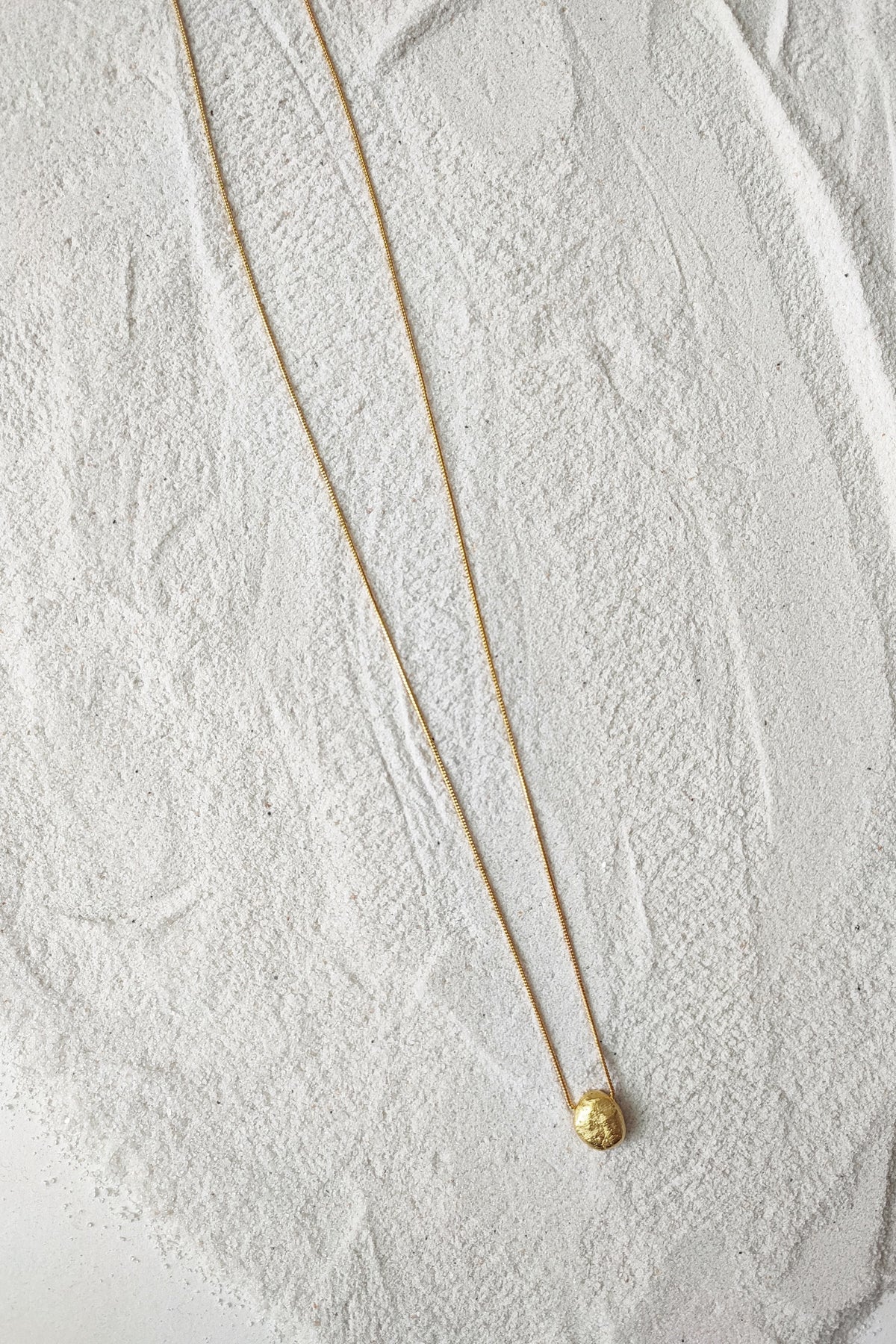 Emi Large Golden Necklace
