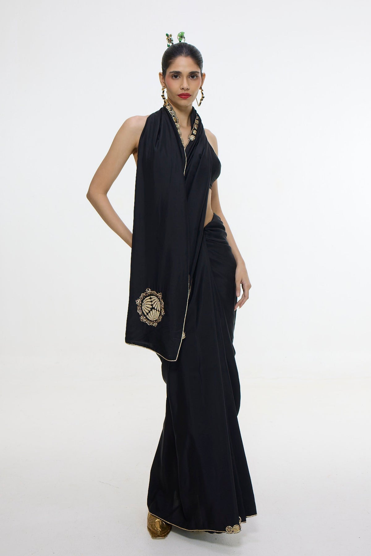 Handwoven Black Mashroo Silk Saree