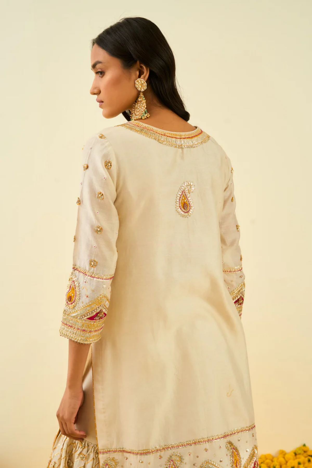 Shafna daisy ivory kurta set