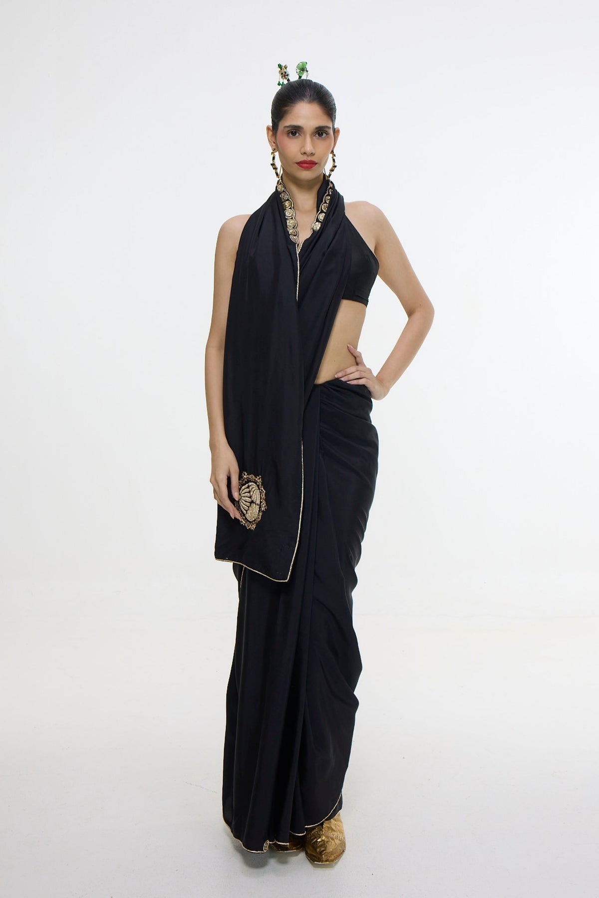 Handwoven Black Mashroo Silk Saree