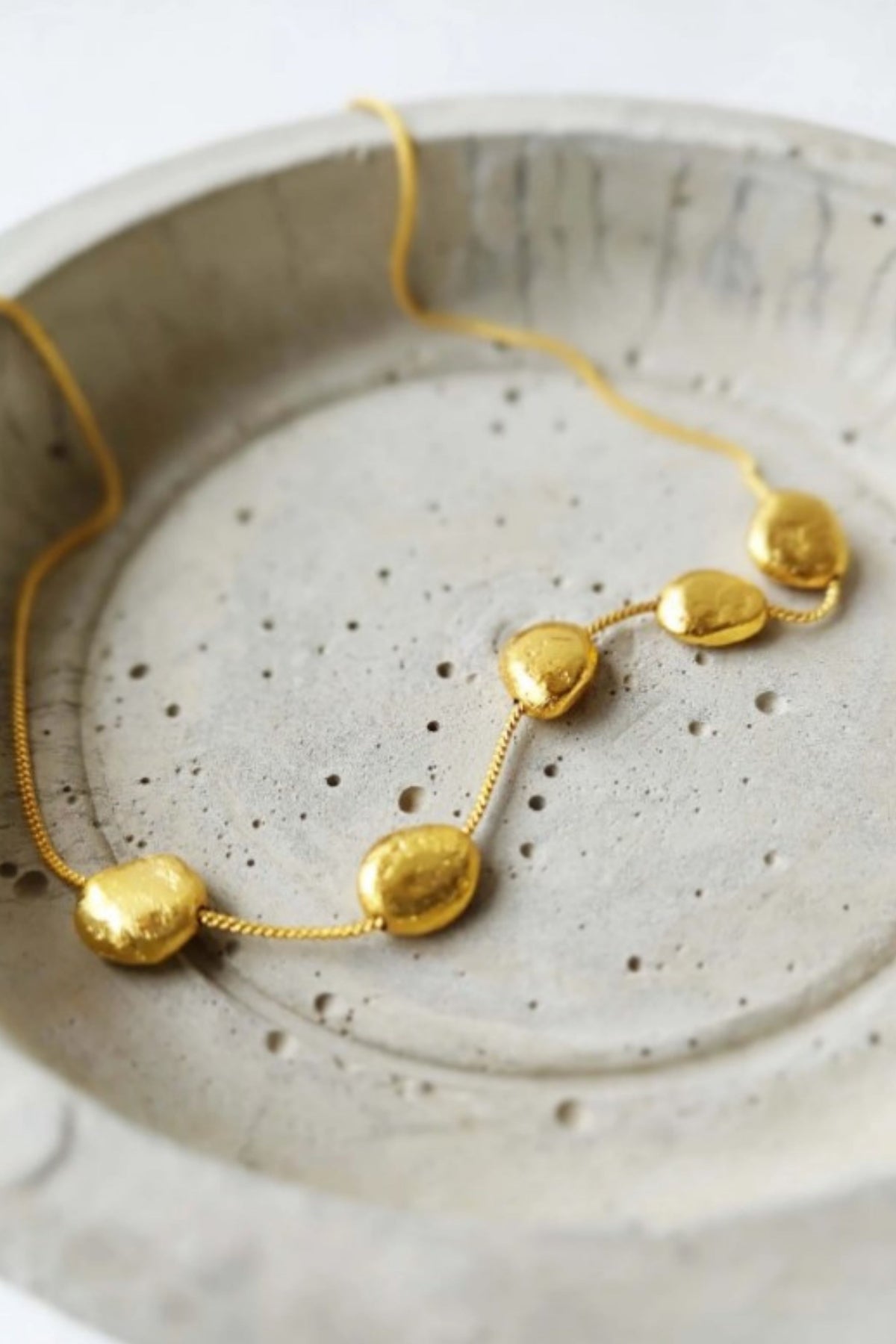 Mea Golden Necklace