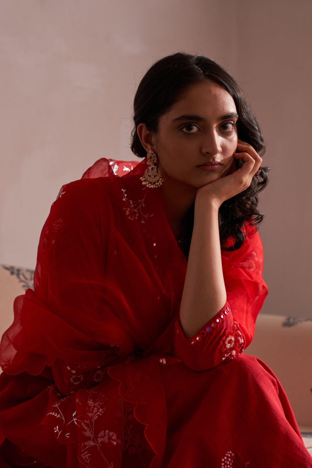 Laal Guchha Sitara Kurta Set