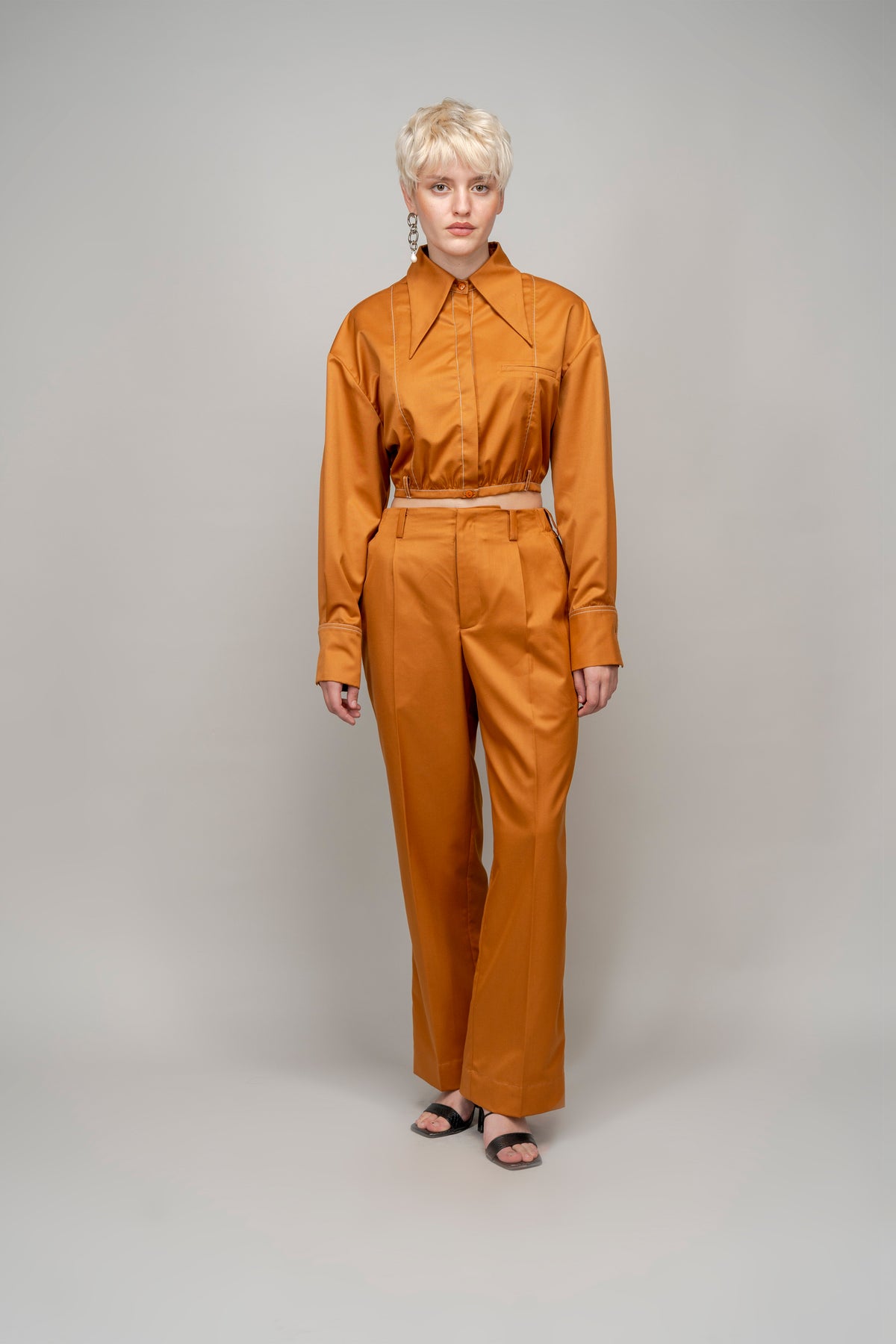 Amber Suit Shrunk Top