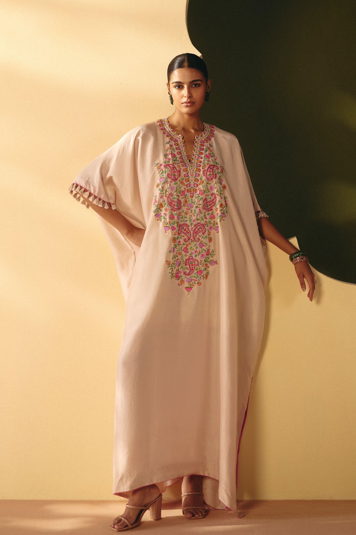 Avira Kaftan