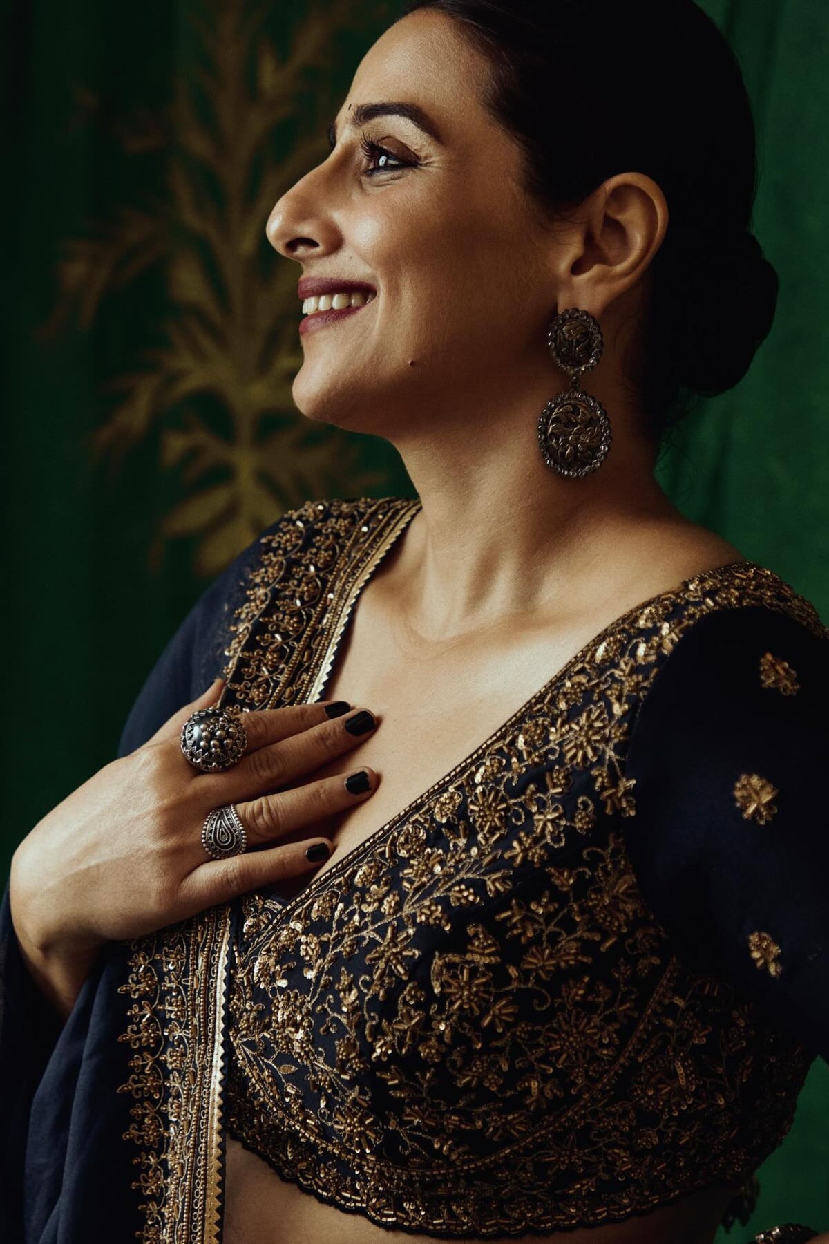 Vidya Balan in Jigar Mali