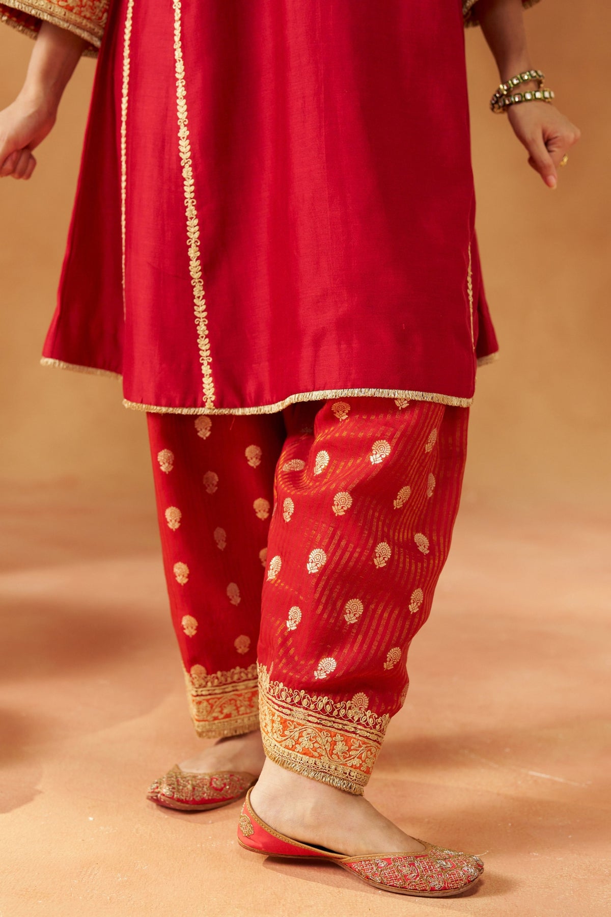 Mahgul Deep Red Kalidar Chahunga Set