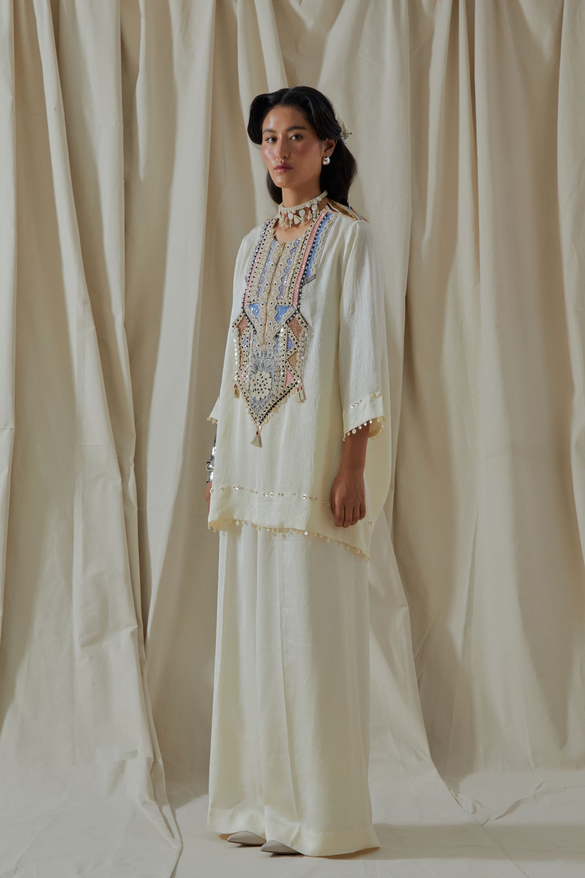 Mogra Mitra Short Kurta Set