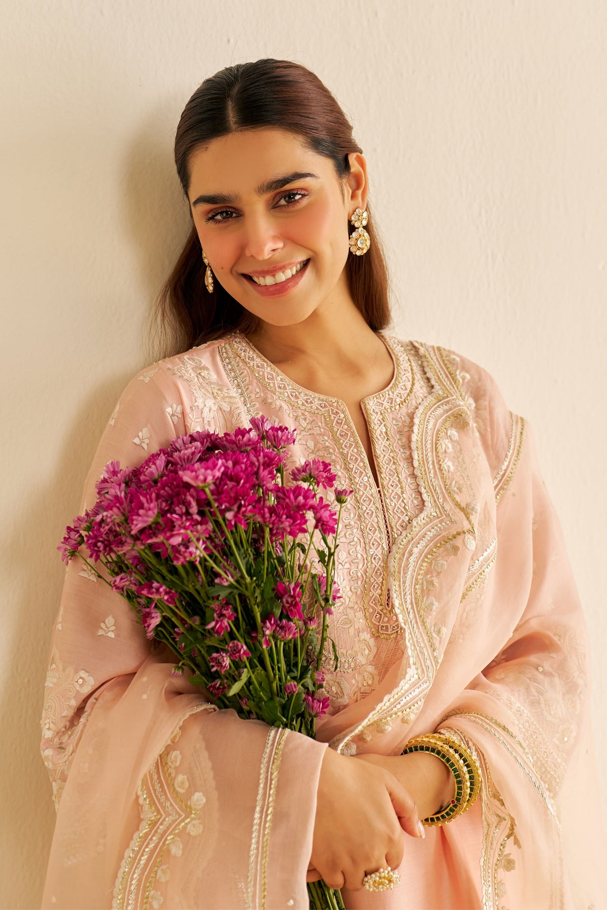 Maaroofa Kurta Set in Off Rose