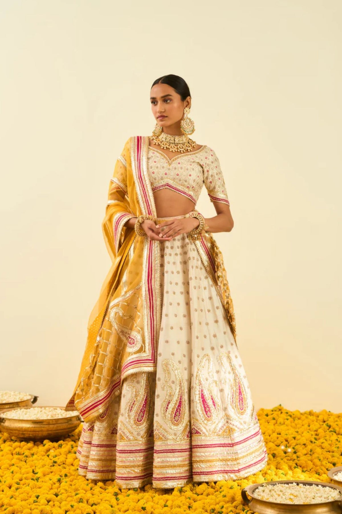 Shahnaz daisy lehenga