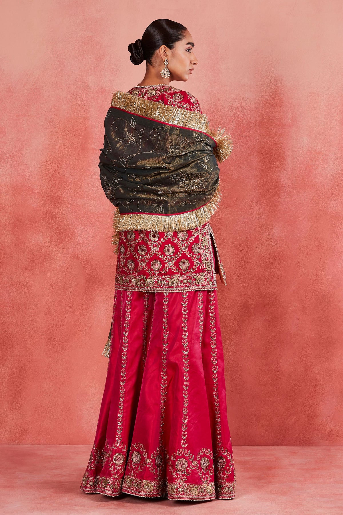 Aneesa Sharara Set