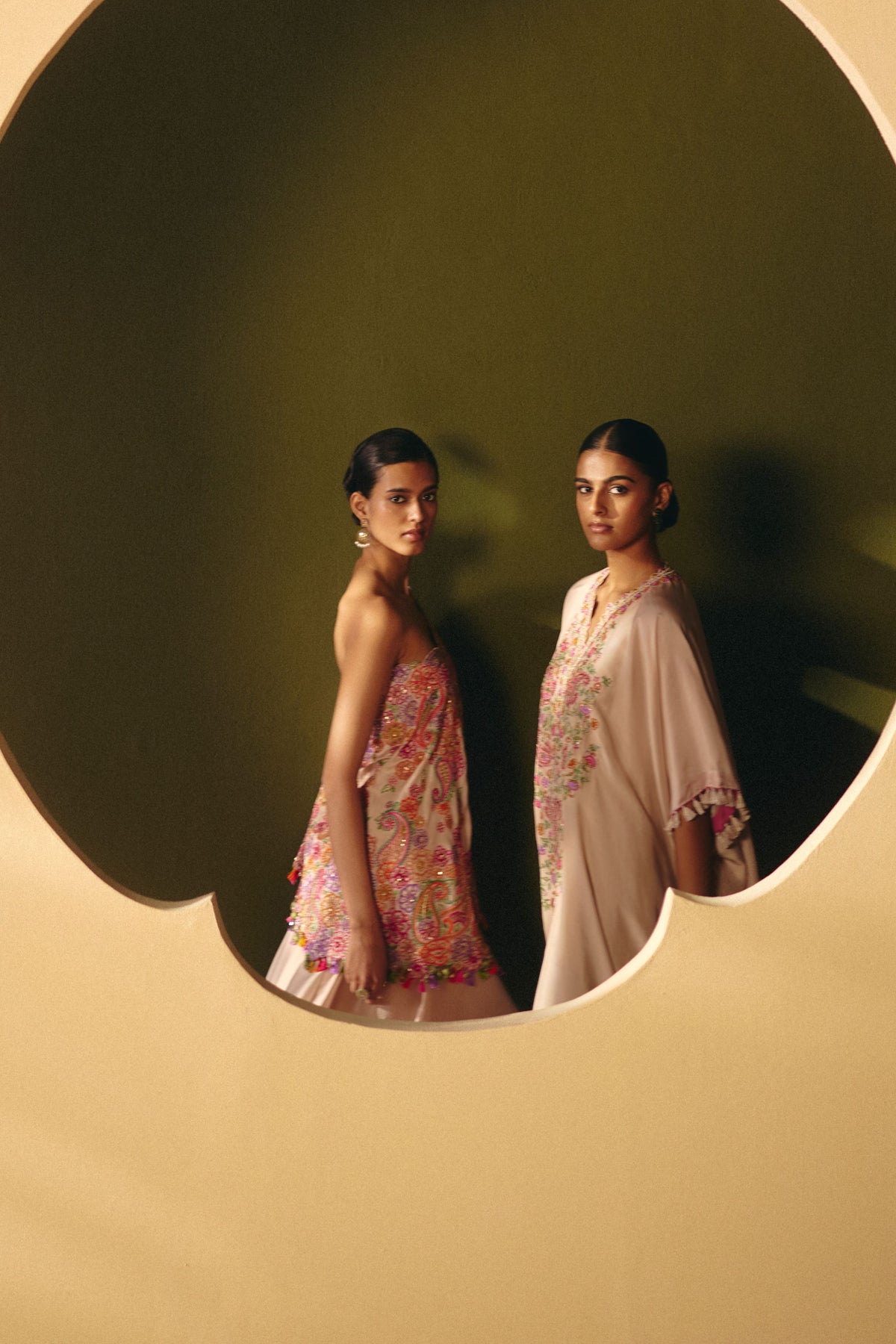 Pranavi Cape Set