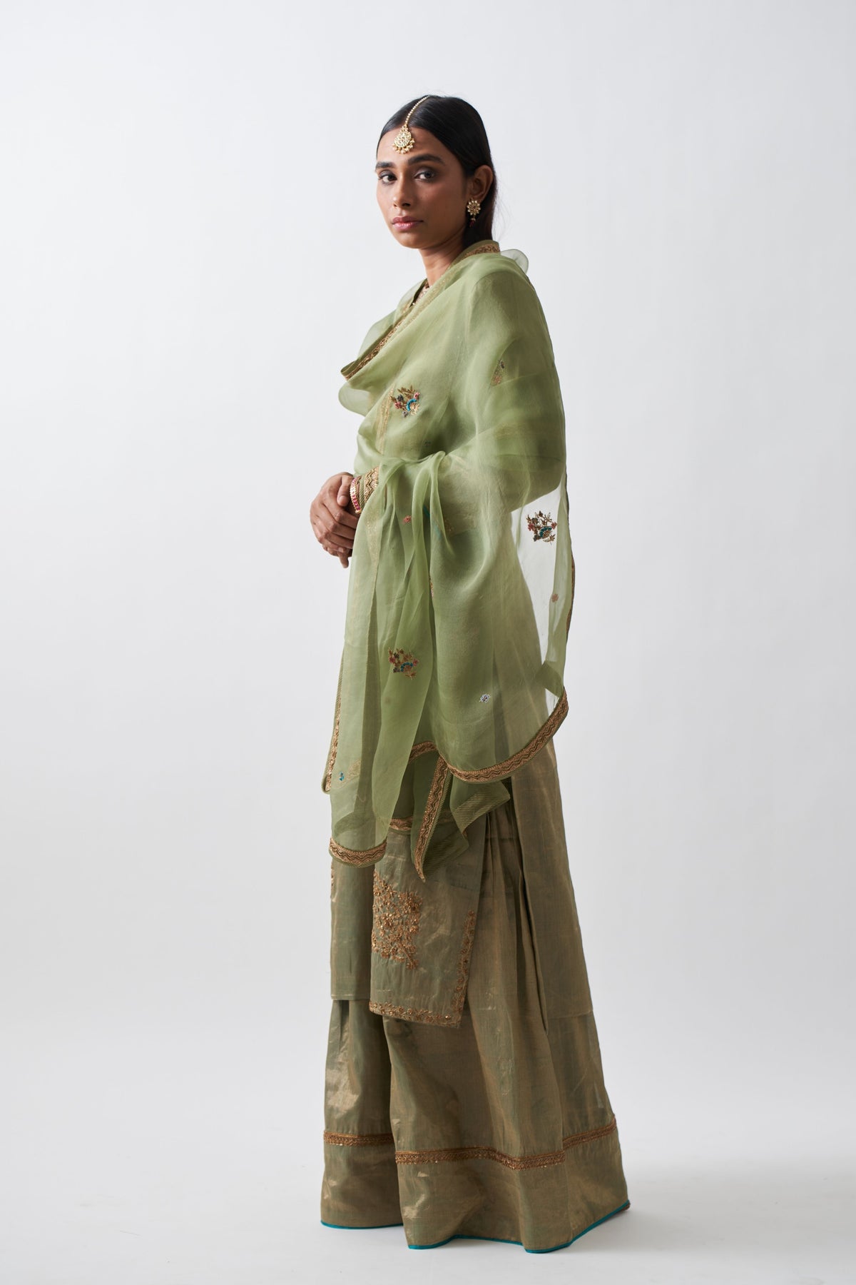 Amyra Sharara Set
