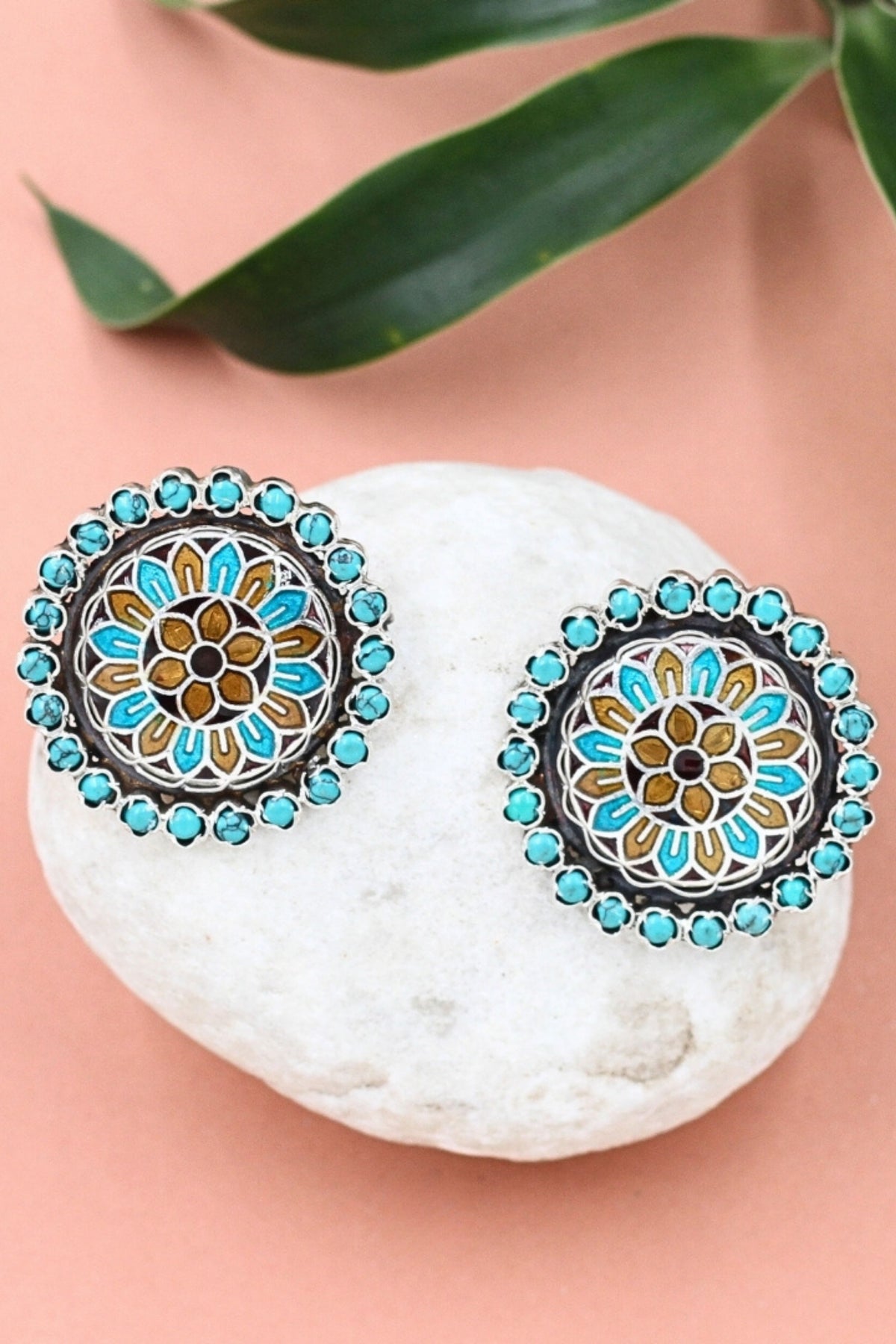 Artisanal Earrings in Multicolour