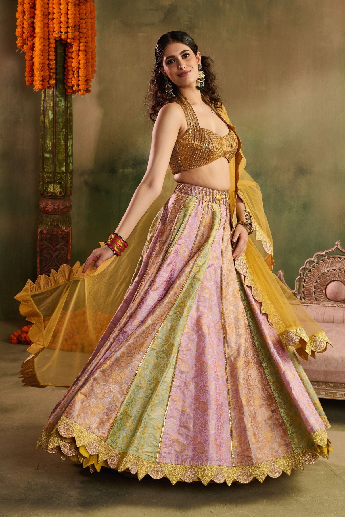 Riwaayat Lehenga Set