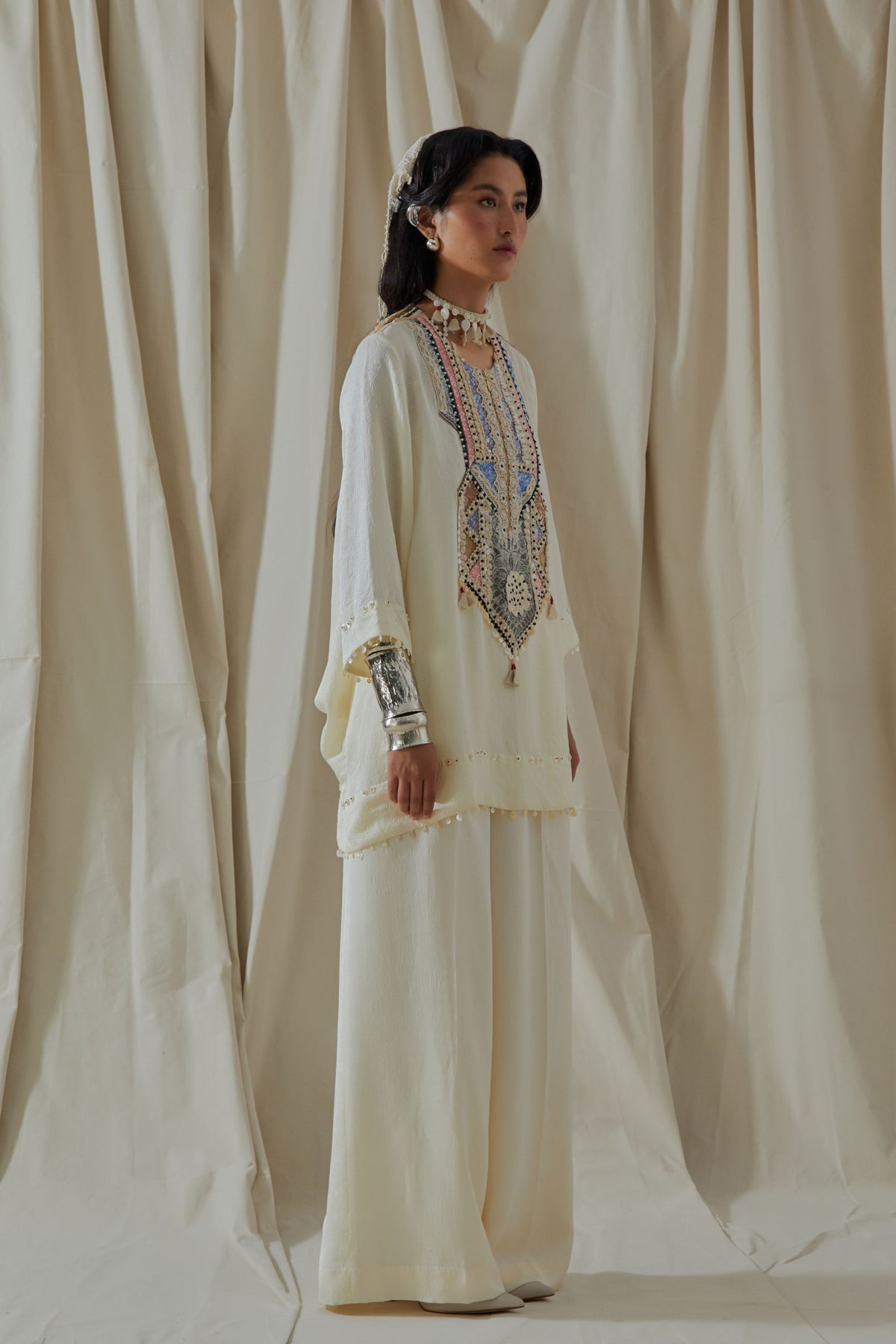 Mogra Mitra Short Kurta Set