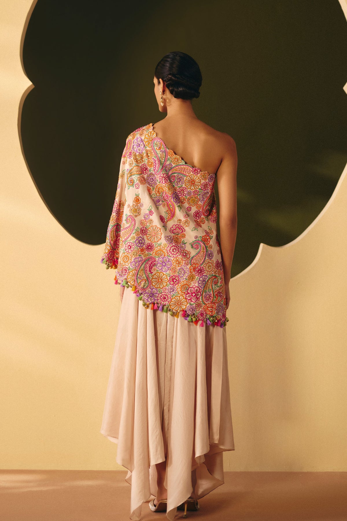 Pranavi Cape Set