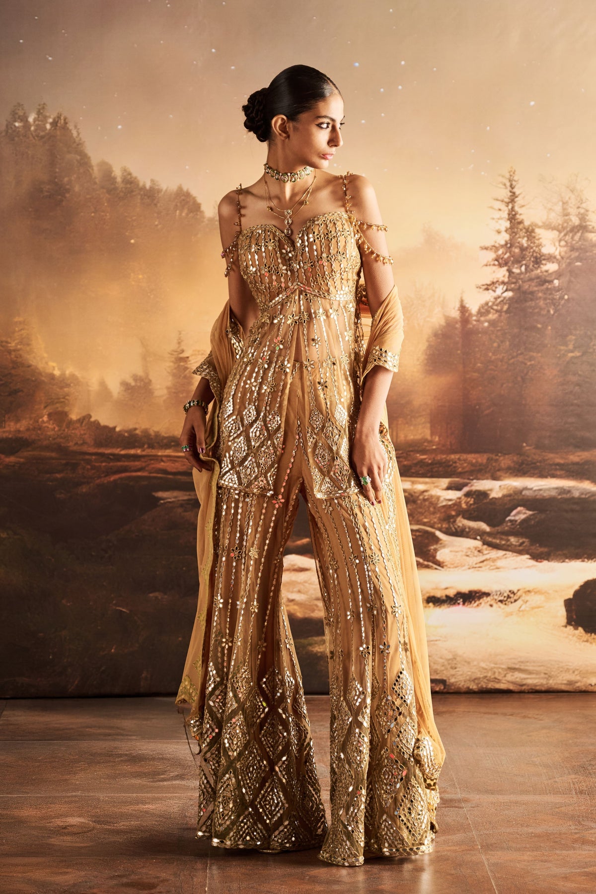 Estelle Sharara Set